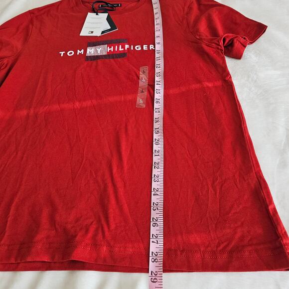 Tommy Hilfiger Men’s Barn Red TH Flag Logo T-Shirt - L - NWT - Picture 5 of 7
